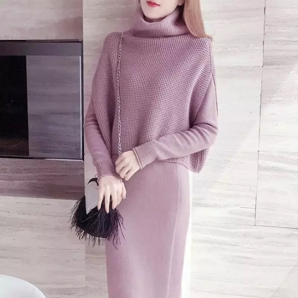 Dresses & Skirts - BNWOT- 2 Piece Set Sweater Dress